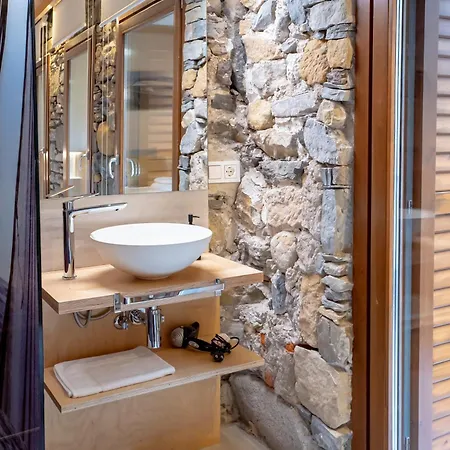 Aristondo Boutique Pentsioa 4*