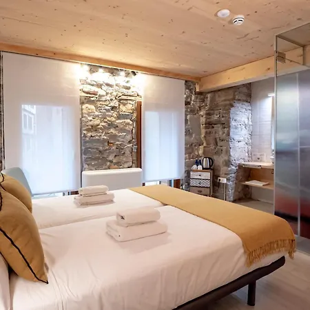 Konukevi Aristondo Boutique Pentsioa 4*